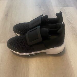 Stylish Black Women's platform chunky heel Sneakers